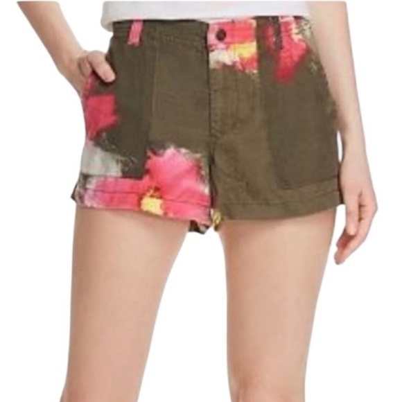PAM & GELA Soft Army Green Floral Watercolor Shorts Women's Size 4 - Picture 1 of 16